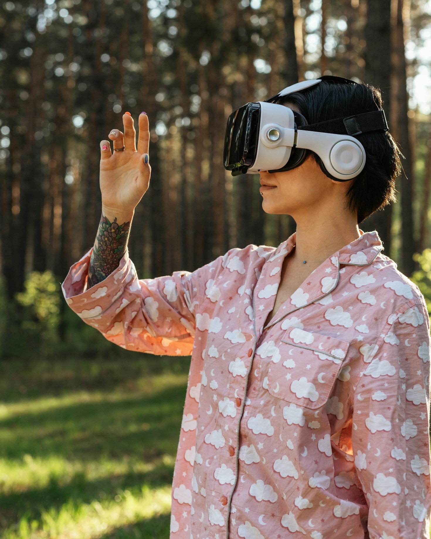 Creating Meaningful Realities Out of Digital Encounters